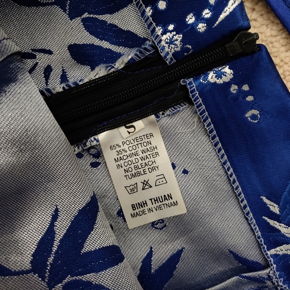 traditional Chinese dress 2 piece size small - Picture 8 of 8